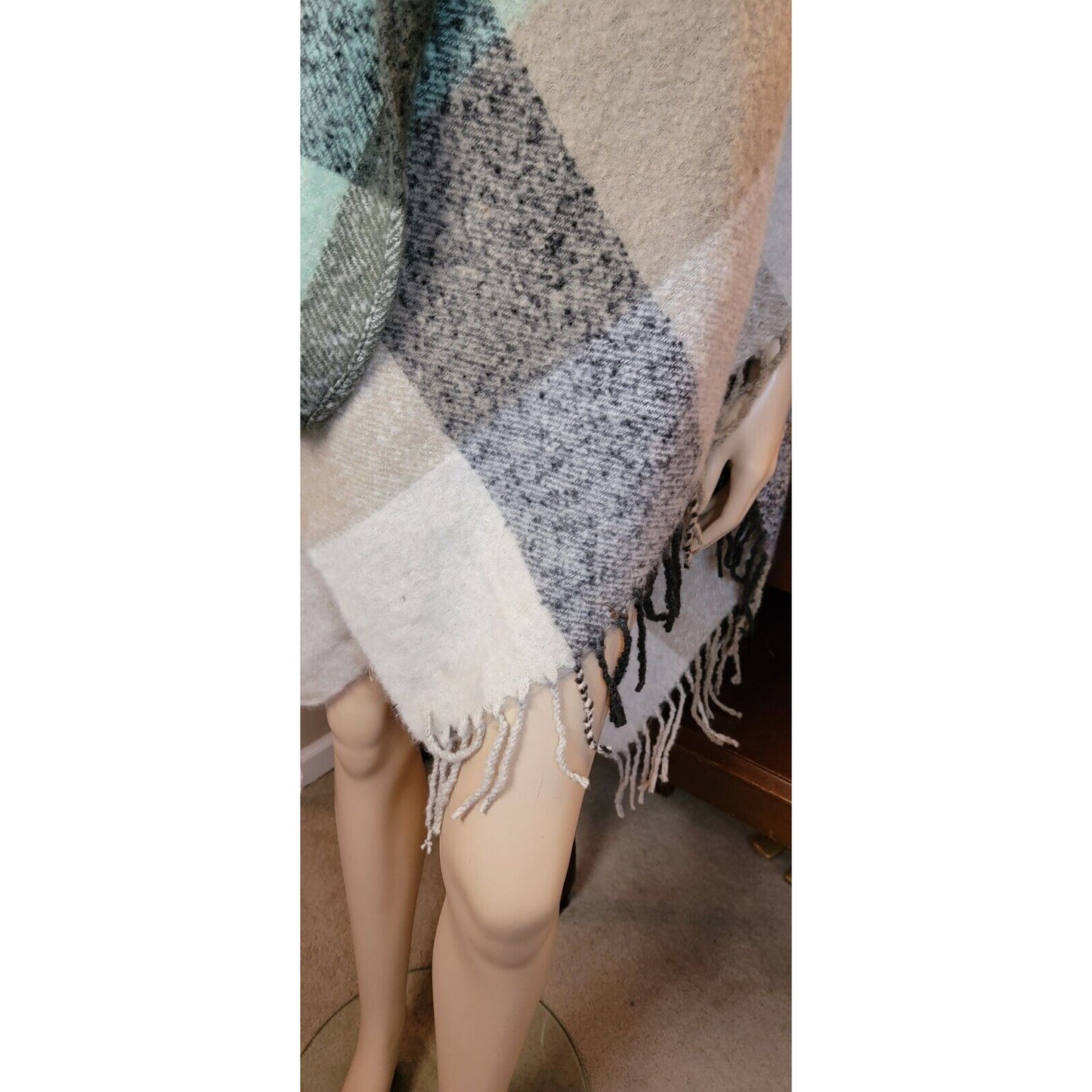 Green And Black James Paul Soft Shawl Kimono, NWT