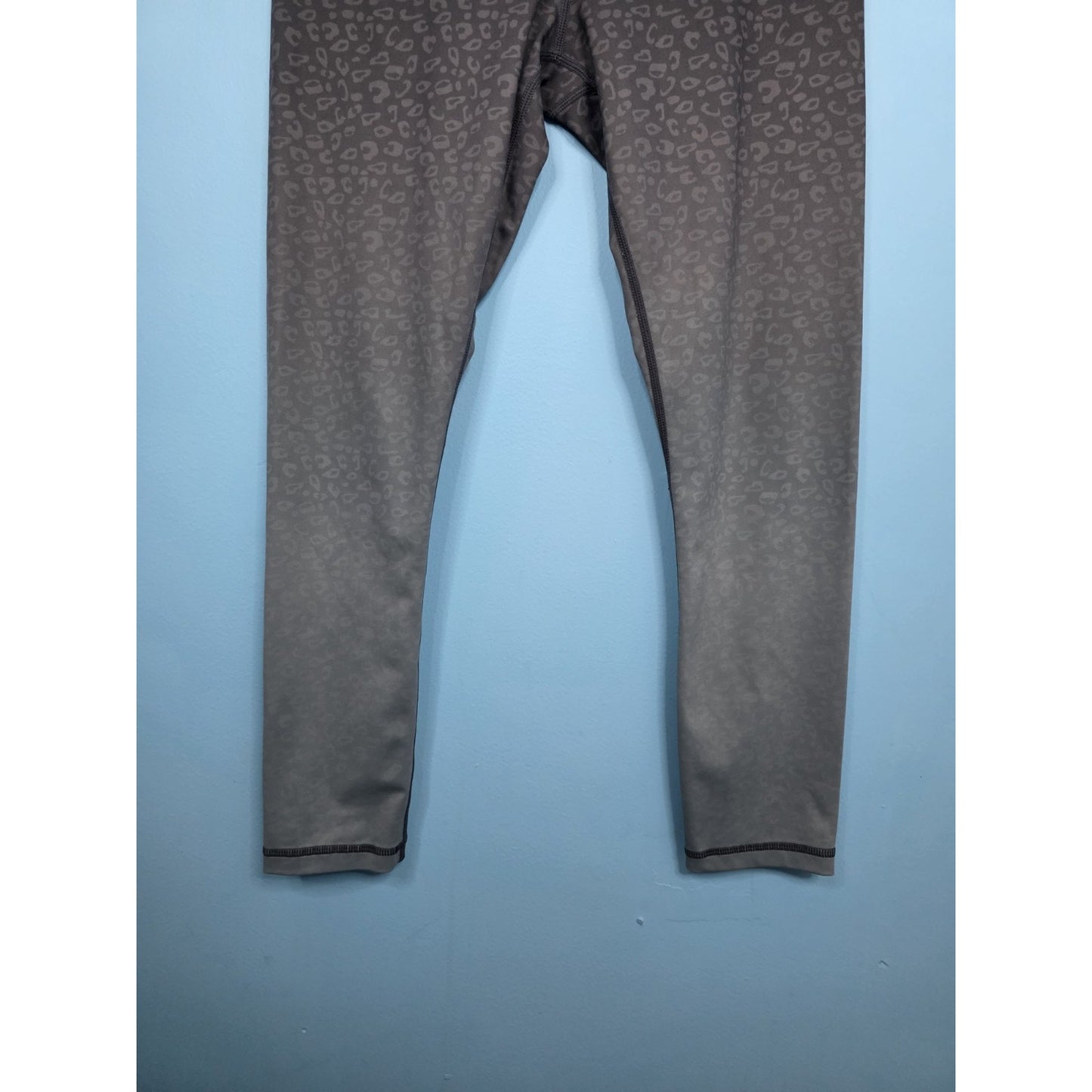 ZYIA Active Womens Size 4 Ombre Leopard Light n Tight Leggings High Rise