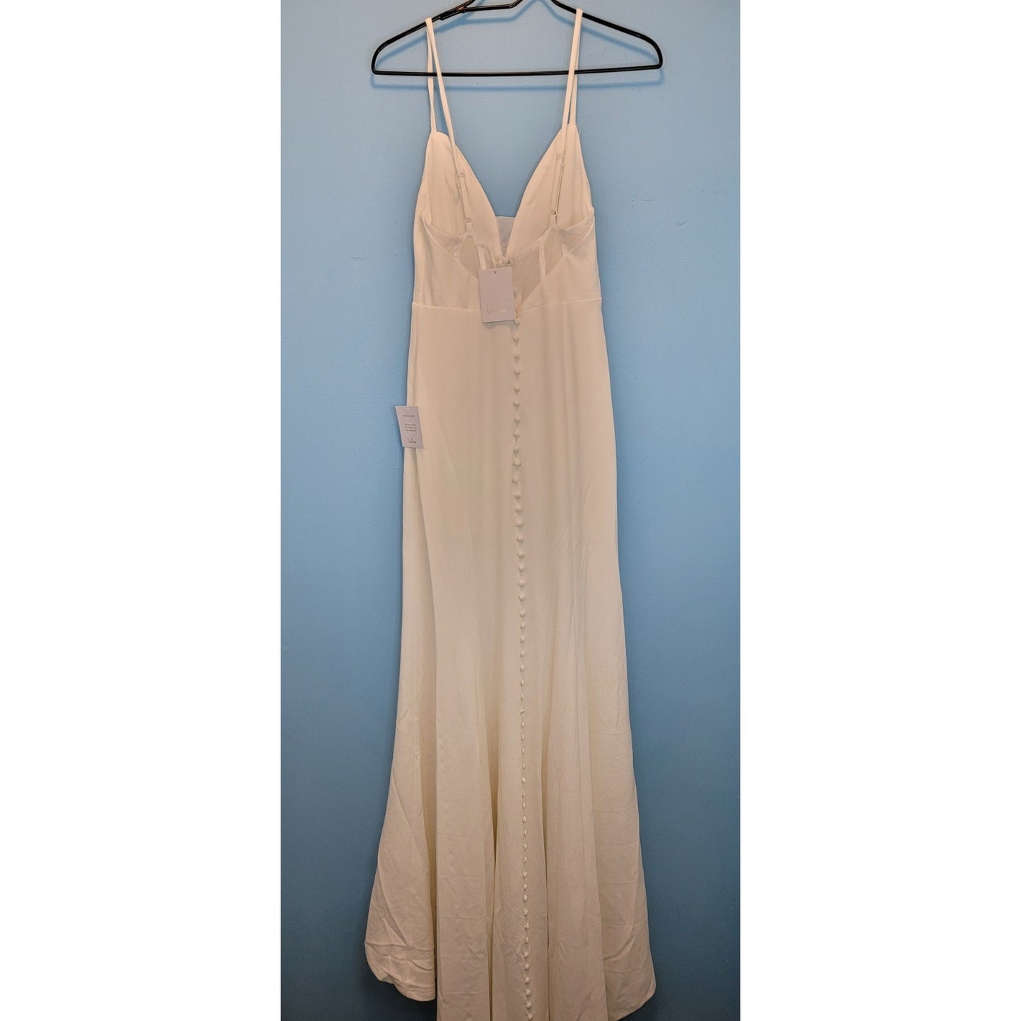 Dreamy Elegant Size Small NWT Lulus Wedding Dress Button Detail Spaghetti V-Neck