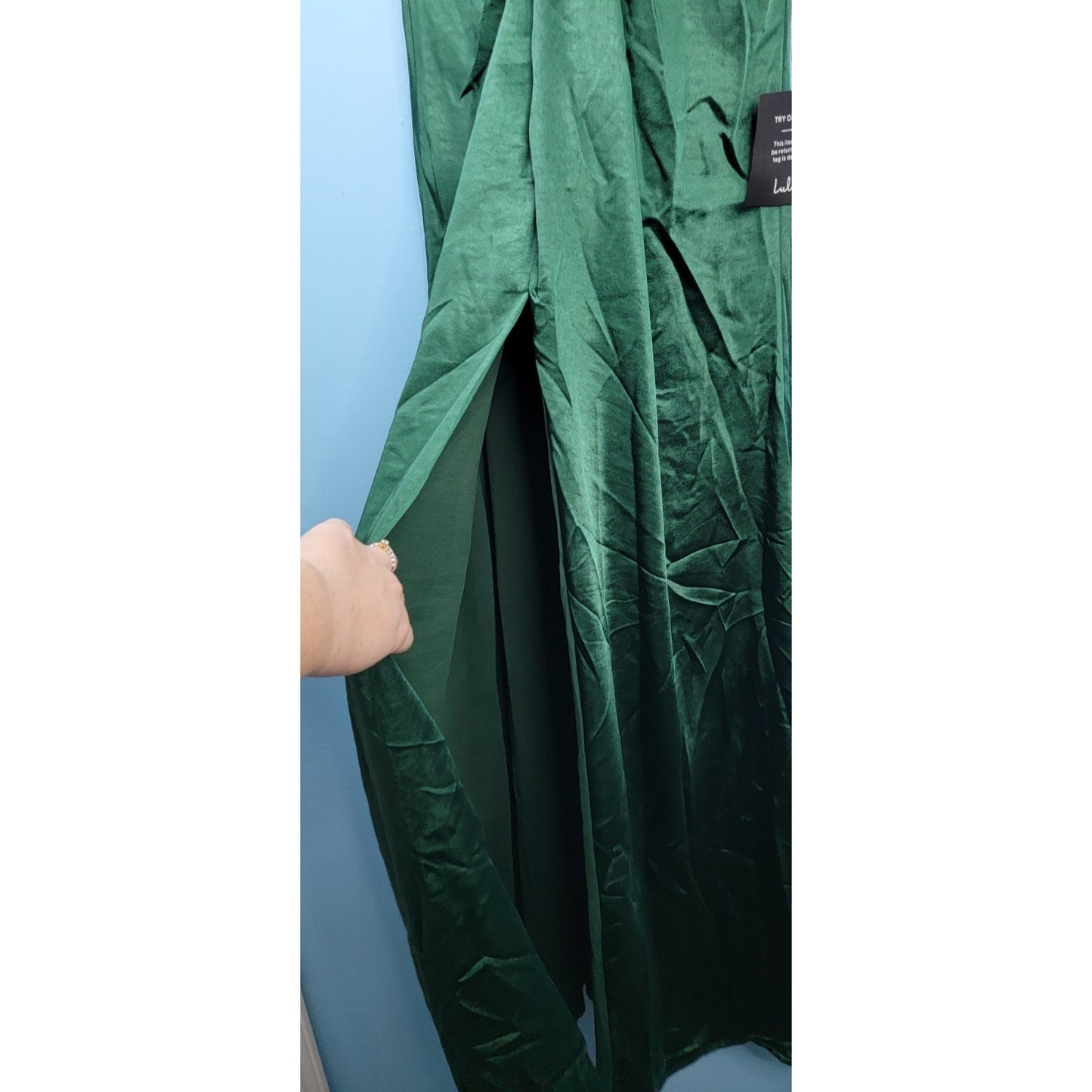 Perfect Refinement Emerald Satin Sleeveless Pleated Maxi Dress NWT Size Small