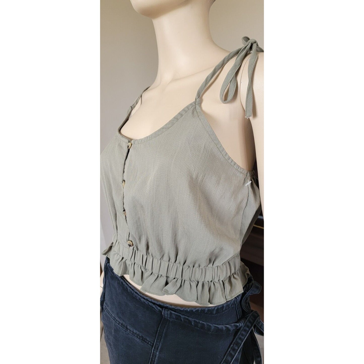 Hem & Thread Green Crop Scrunch Waist Noodle Strap Size Medium