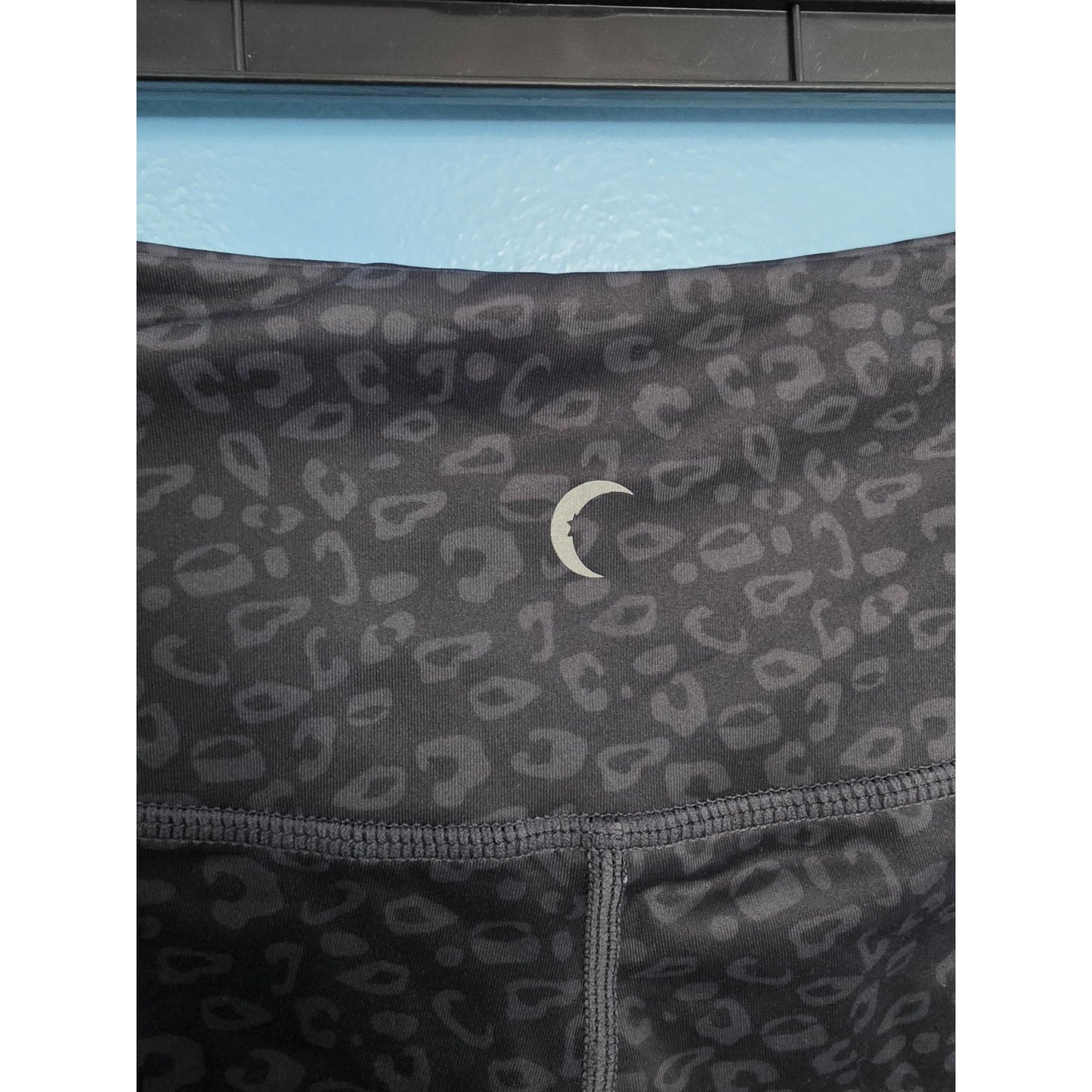 ZYIA Active Womens Size 4 Ombre Leopard Light n Tight Leggings High Rise