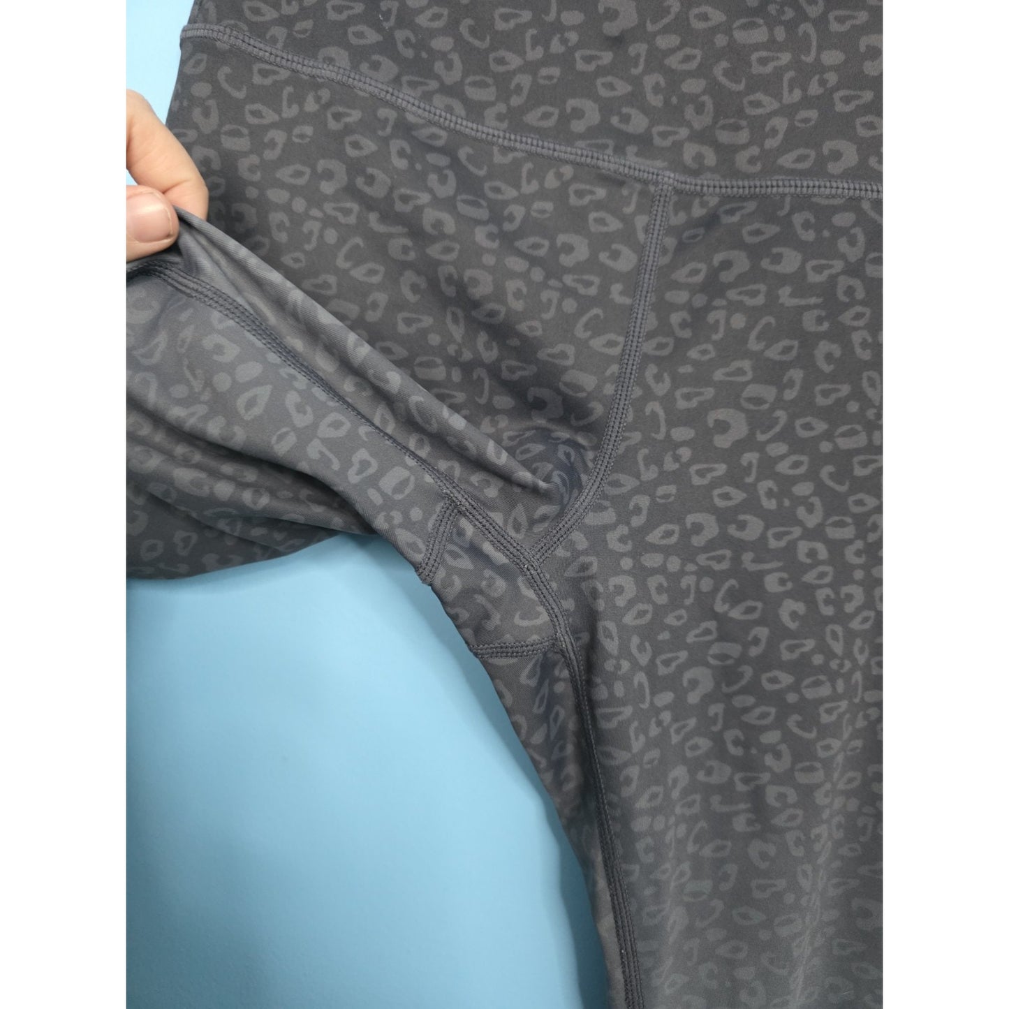 ZYIA Active Womens Size 4 Ombre Leopard Light n Tight Leggings High Rise