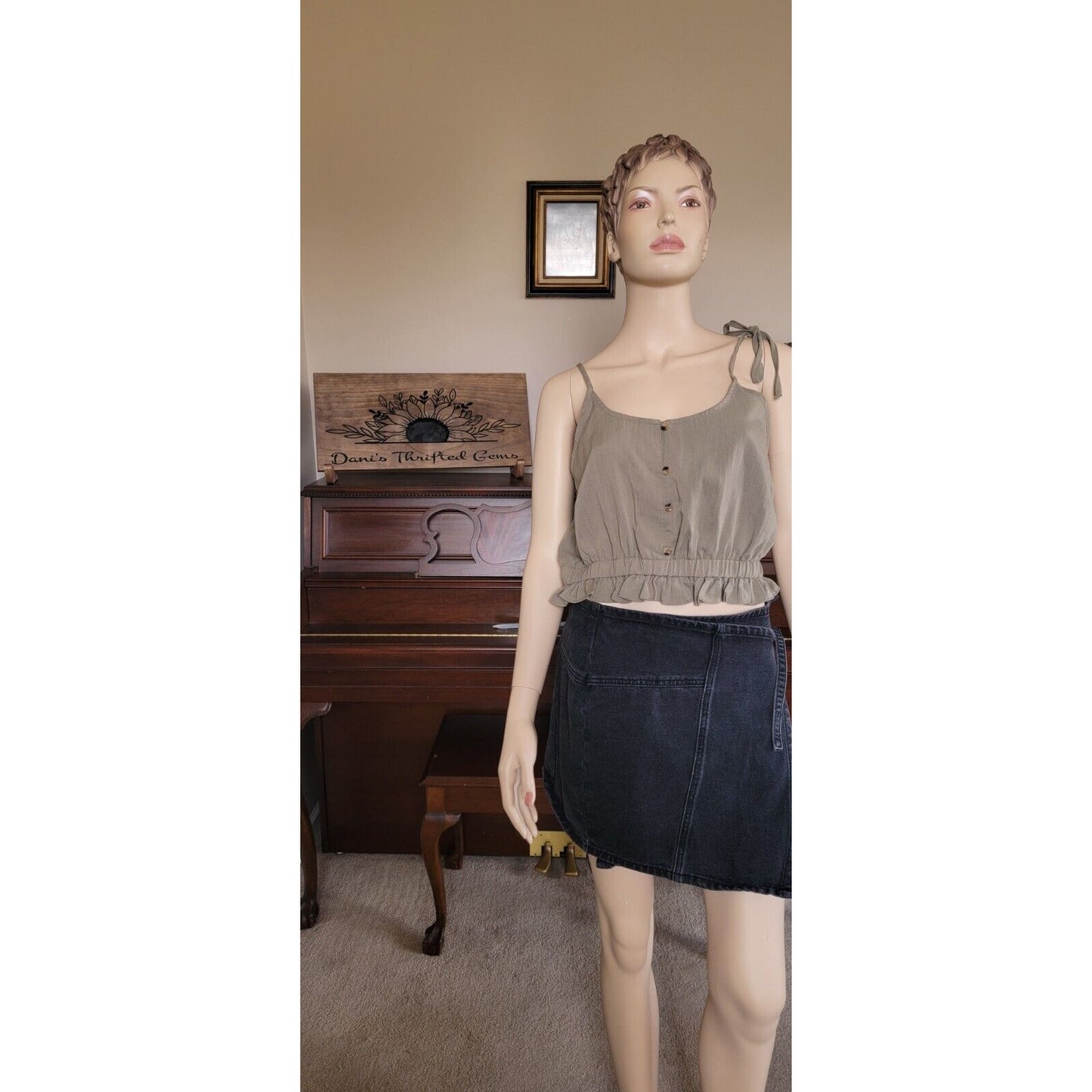 Hem & Thread Green Crop Scrunch Waist Noodle Strap Size Medium