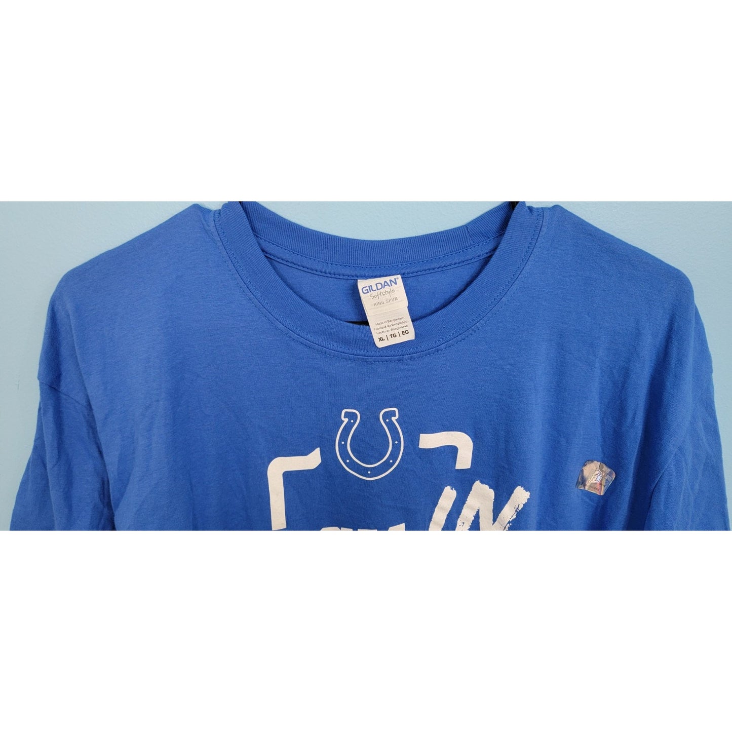 Indianapolis Colts "Back In Action" Gildan Softstyle T-Shirt Unisex size XL Blue