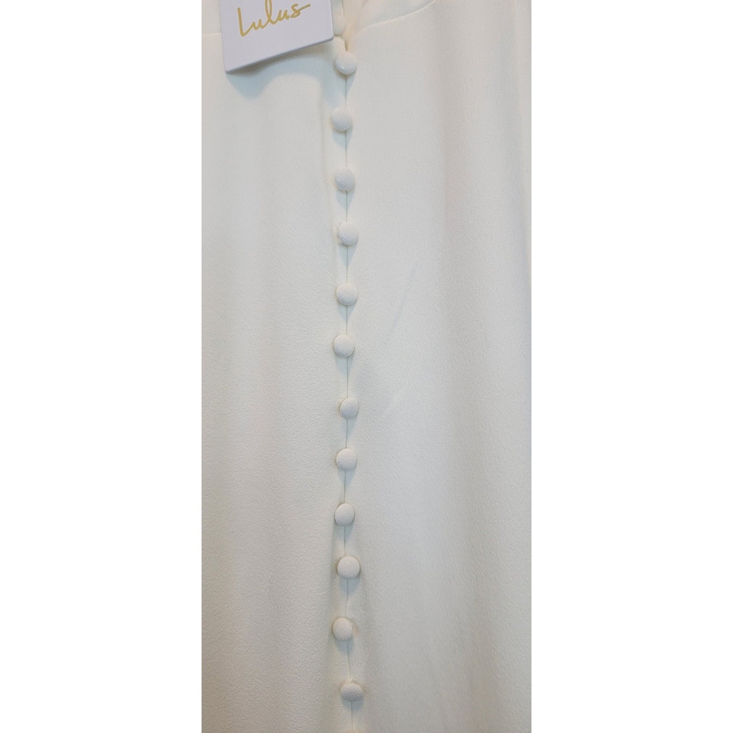 Dreamy Elegant Size Small NWT Lulus Wedding Dress Button Detail Spaghetti V-Neck