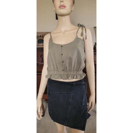 Hem & Thread Green Crop Scrunch Waist Noodle Strap Size Medium