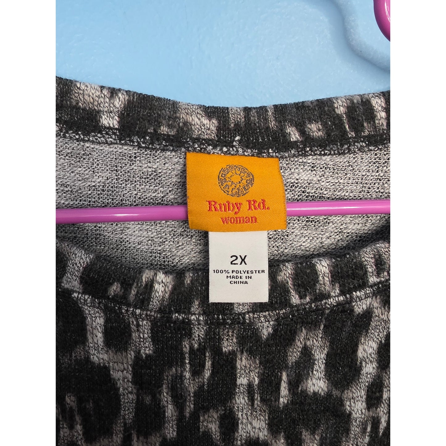 Ruby Rd 2X Sweater Gray Animal Print with Kangaroo Pocket