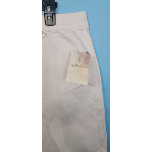 A Beautiful Soul White Skirt NWT size 18/20