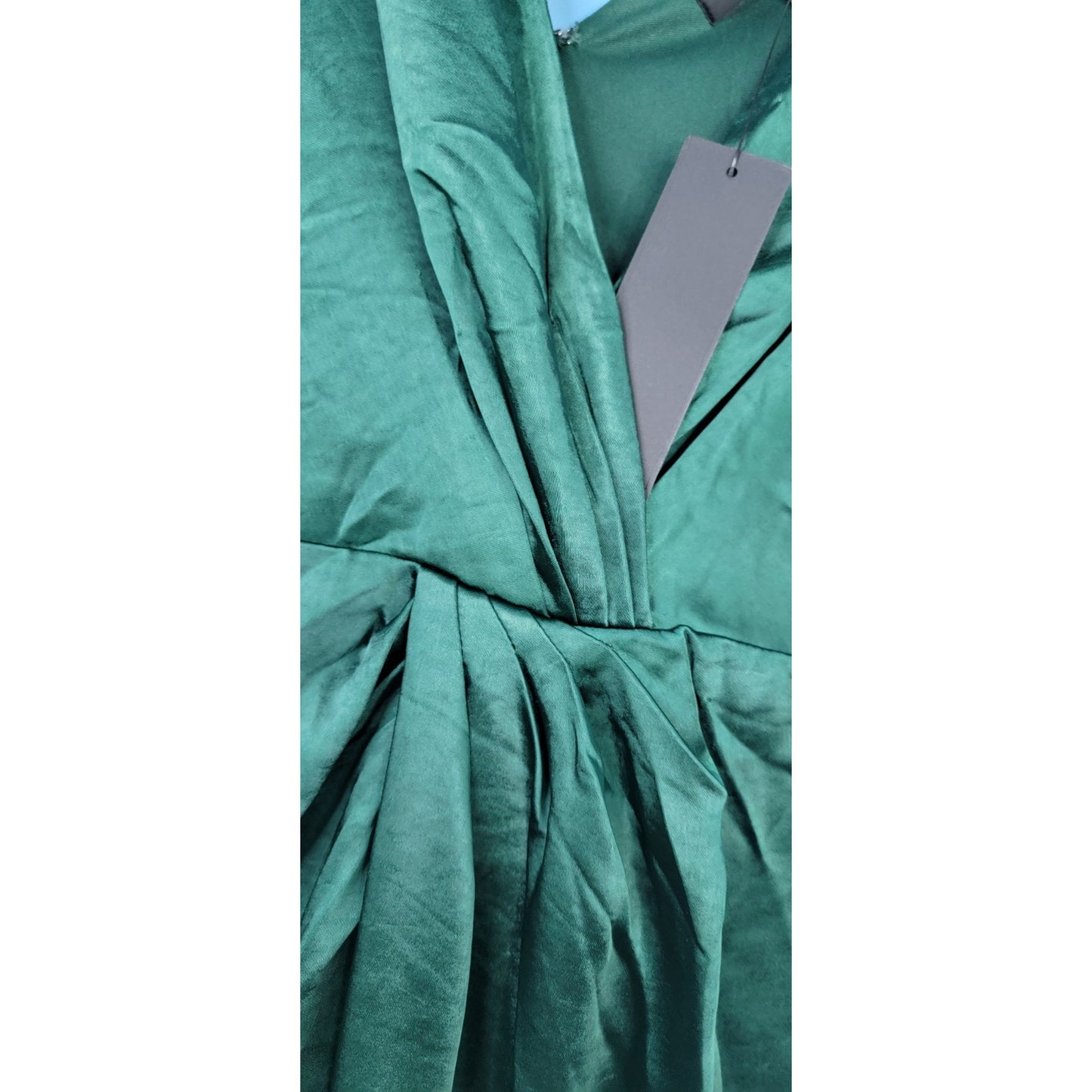 Perfect Refinement Emerald Satin Sleeveless Pleated Maxi Dress NWT Size Small