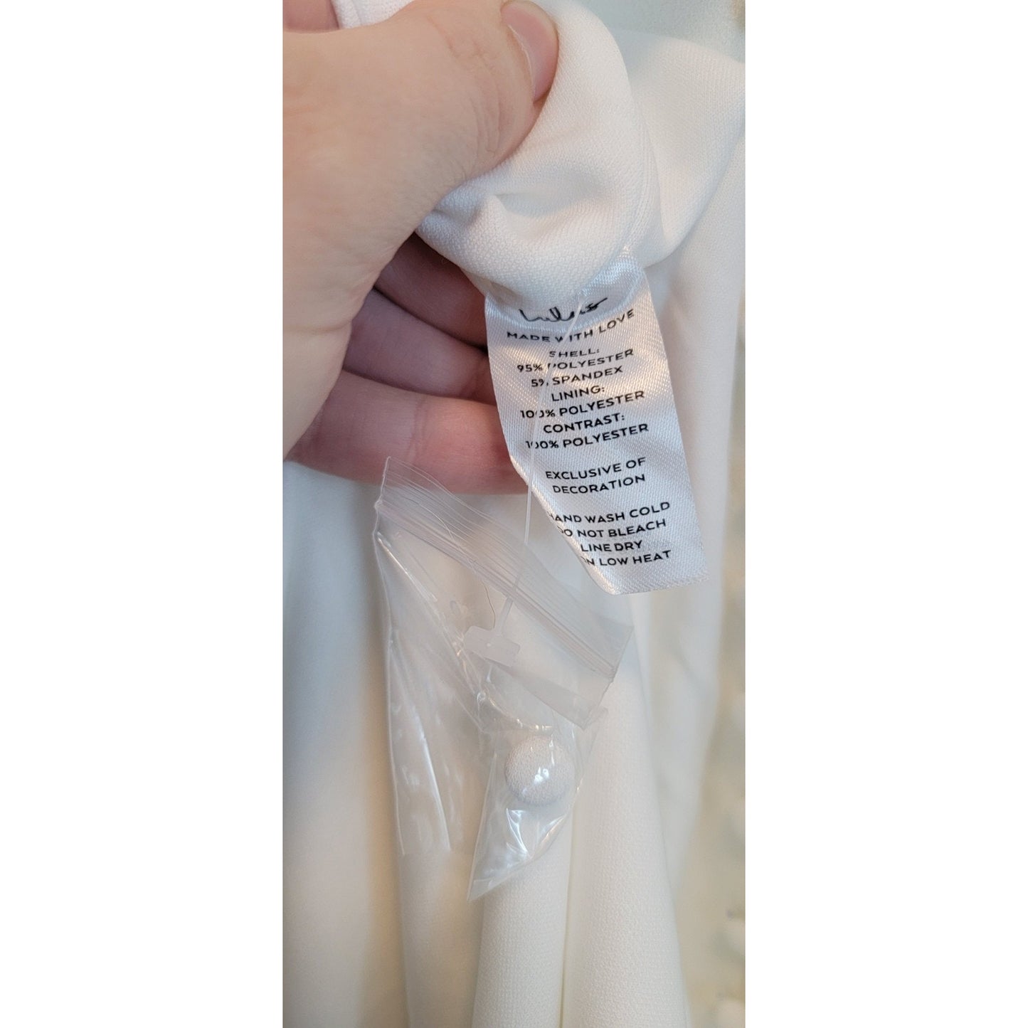 Dreamy Elegant Size Small NWT Lulus Wedding Dress Button Detail Spaghetti V-Neck