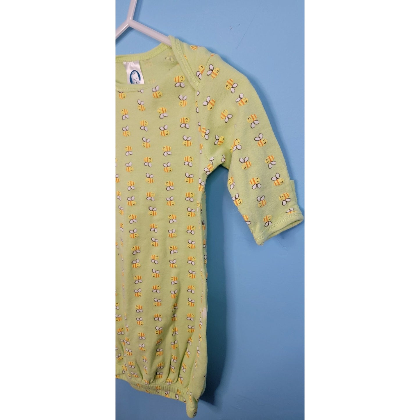 Gerber Infant Gown 0-6 Months Bee Print Stretchy Bottom Convertable Mittens