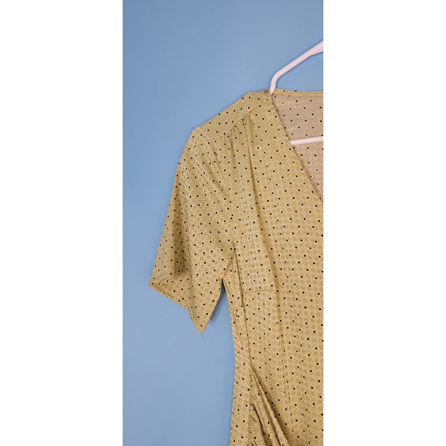 Love, Whit Citron Dot Midi Maxi Dress Womens Sz XS Tie Waist Green Whitney Port