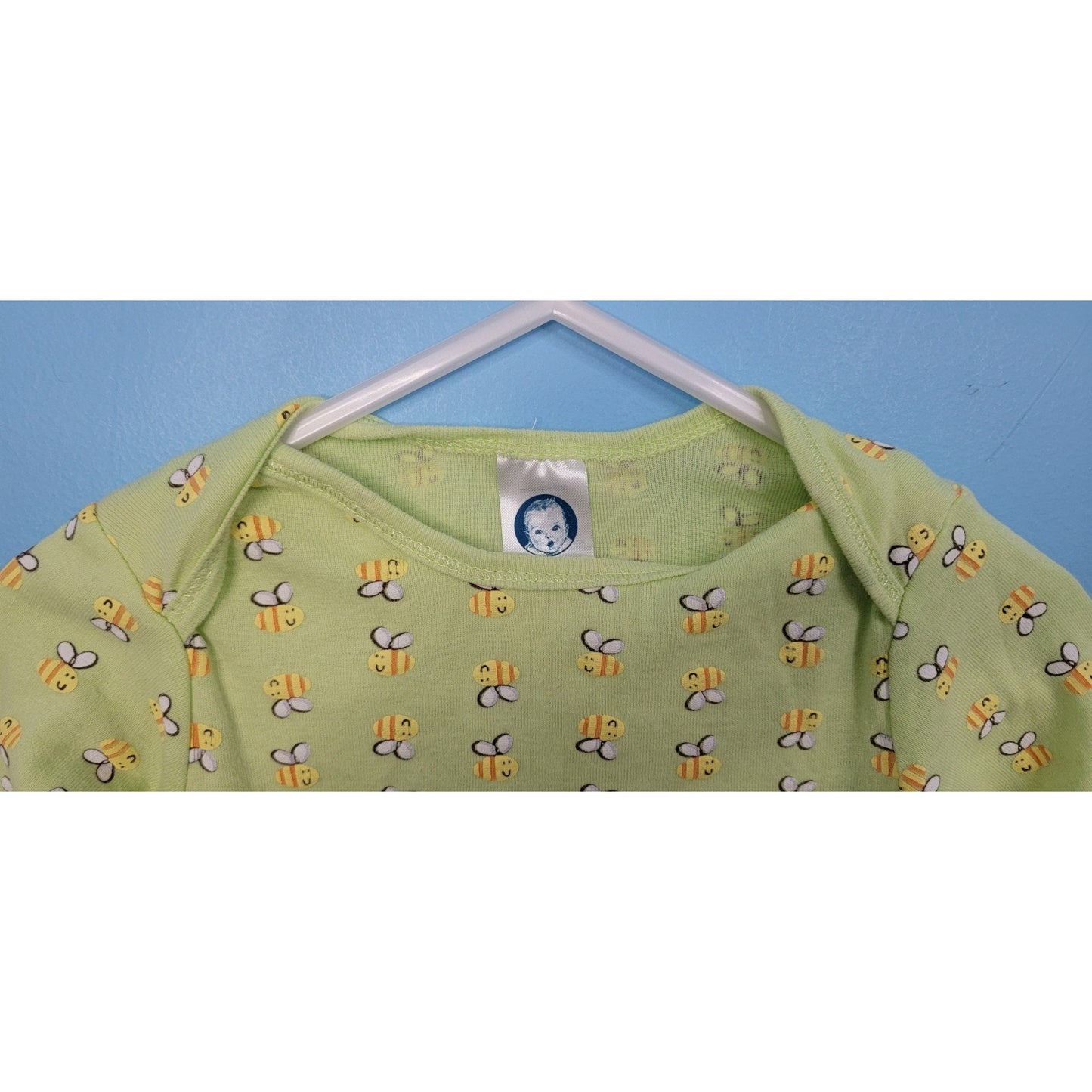 Gerber Infant Gown 0-6 Months Bee Print Stretchy Bottom Convertable Mittens