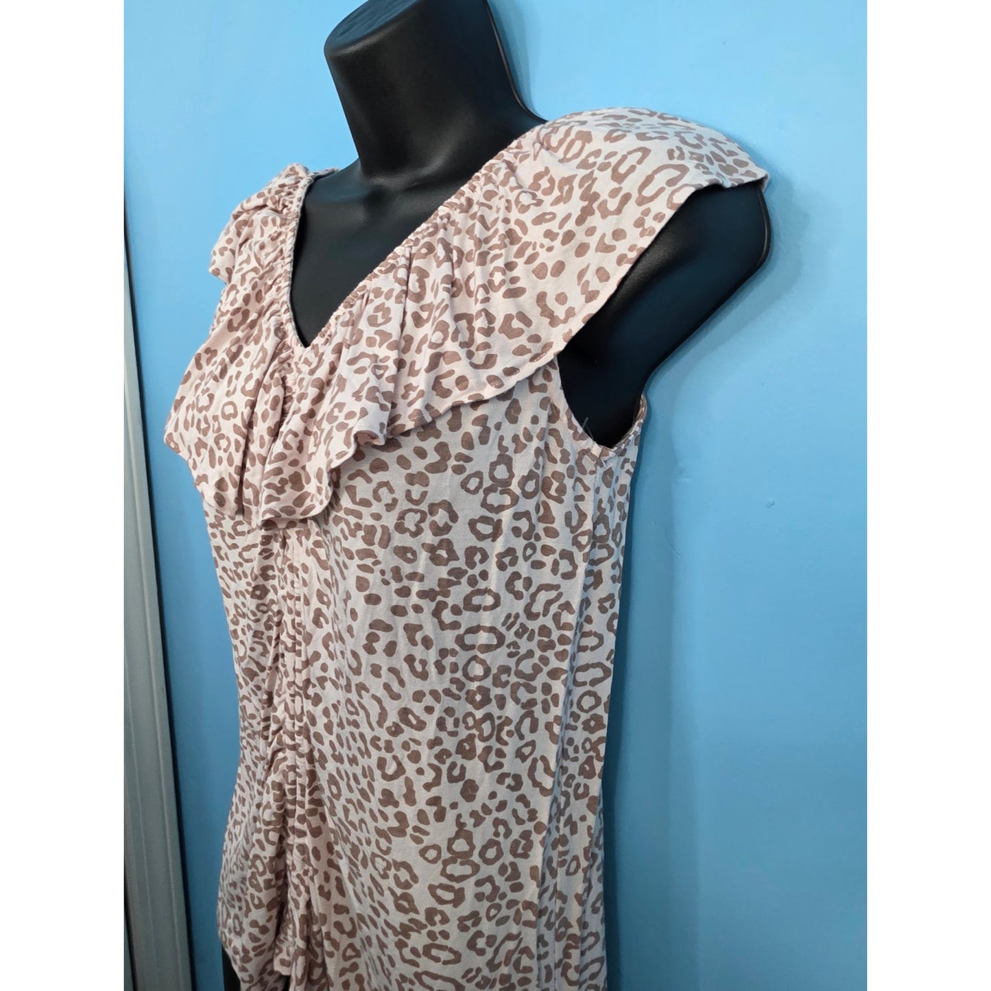 Kate Quinn XS 96% Bamboo Animal Print Top with Scrunch Front