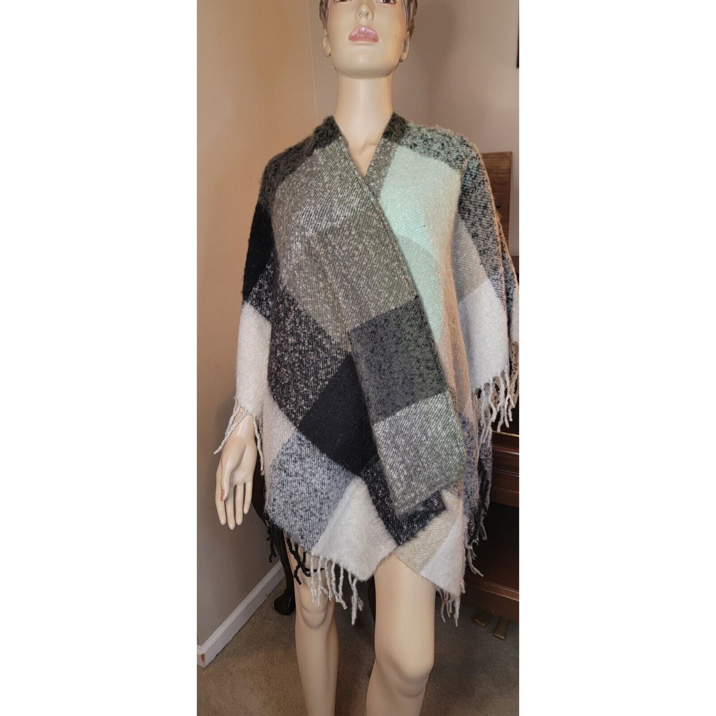 Green And Black James Paul Soft Shawl Kimono, NWT