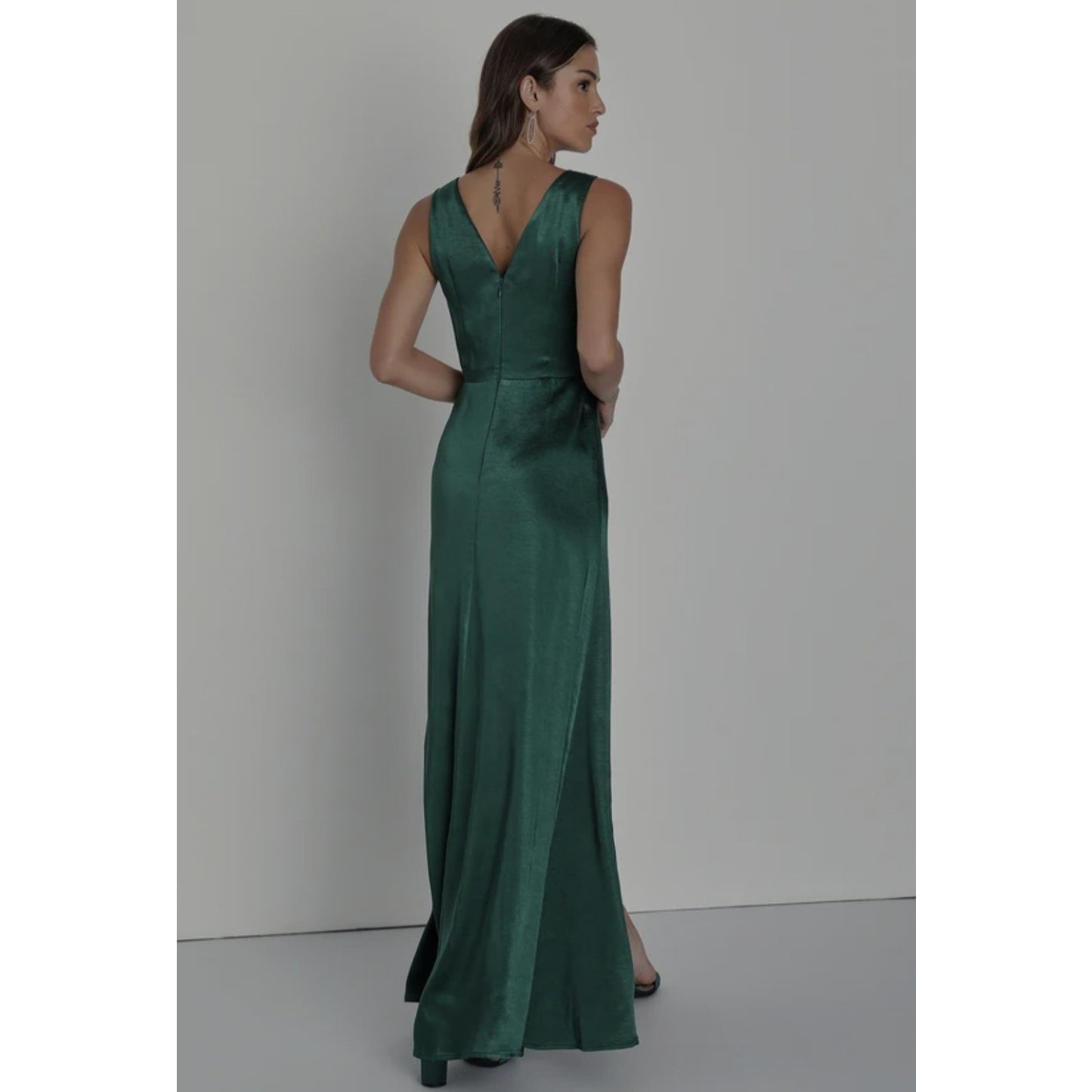 Perfect Refinement Emerald Satin Sleeveless Pleated Maxi Dress NWT Size X-Small